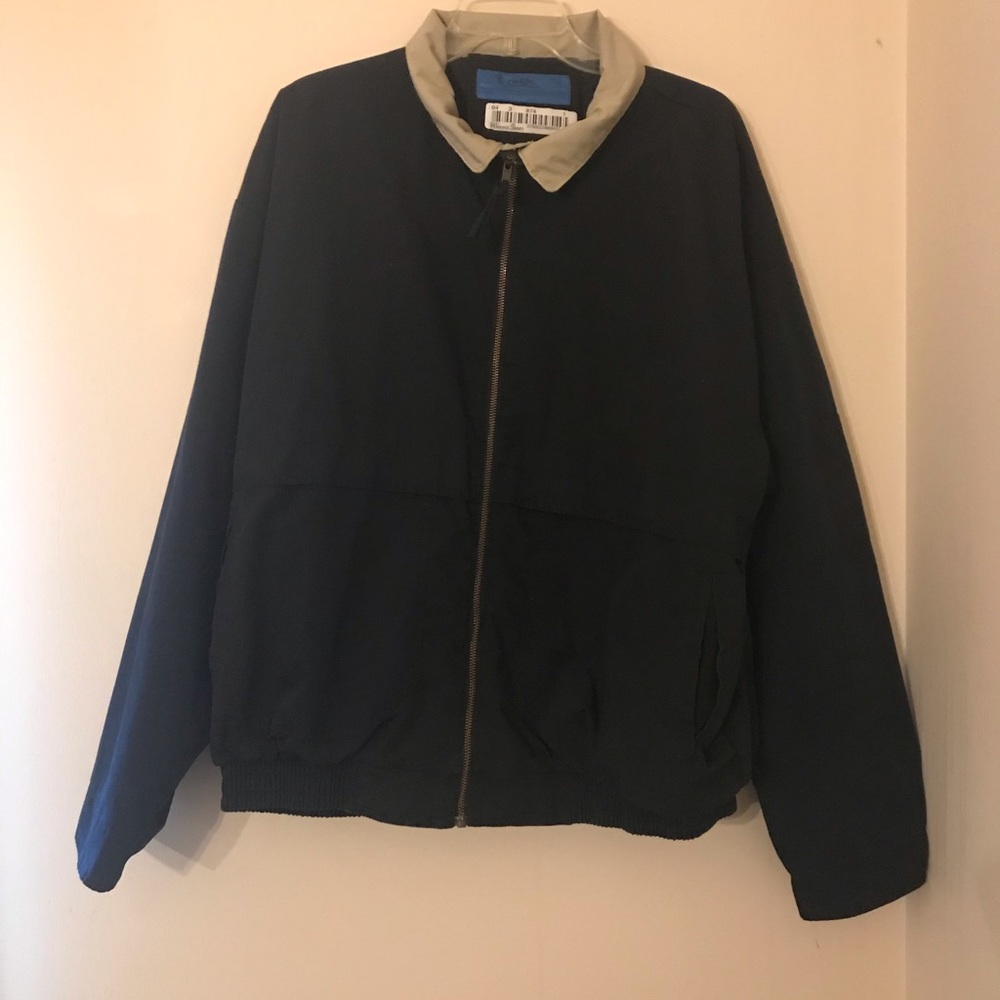 A men vintage zip-up jacket